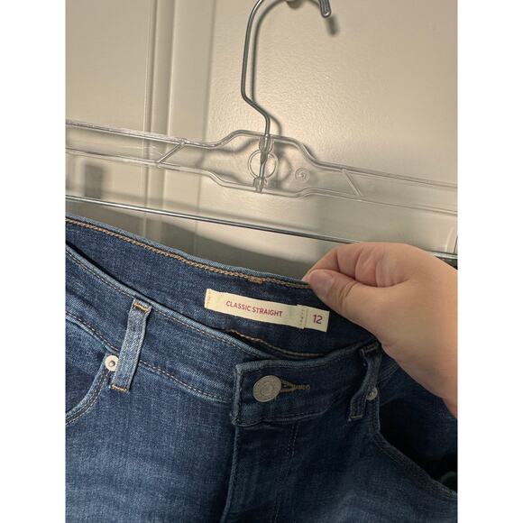 Levi's Womens Classic Straight Jeans Size 12 (W31 L30) Dark Blue - Picture 3 of 5